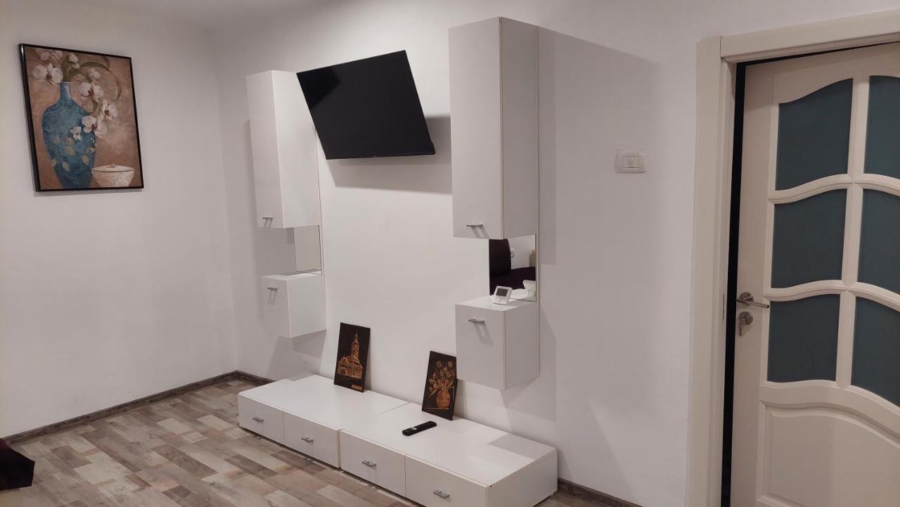 Apartament Diaconu Coresi Apartment บราชอฟ ภายนอก รูปภาพ