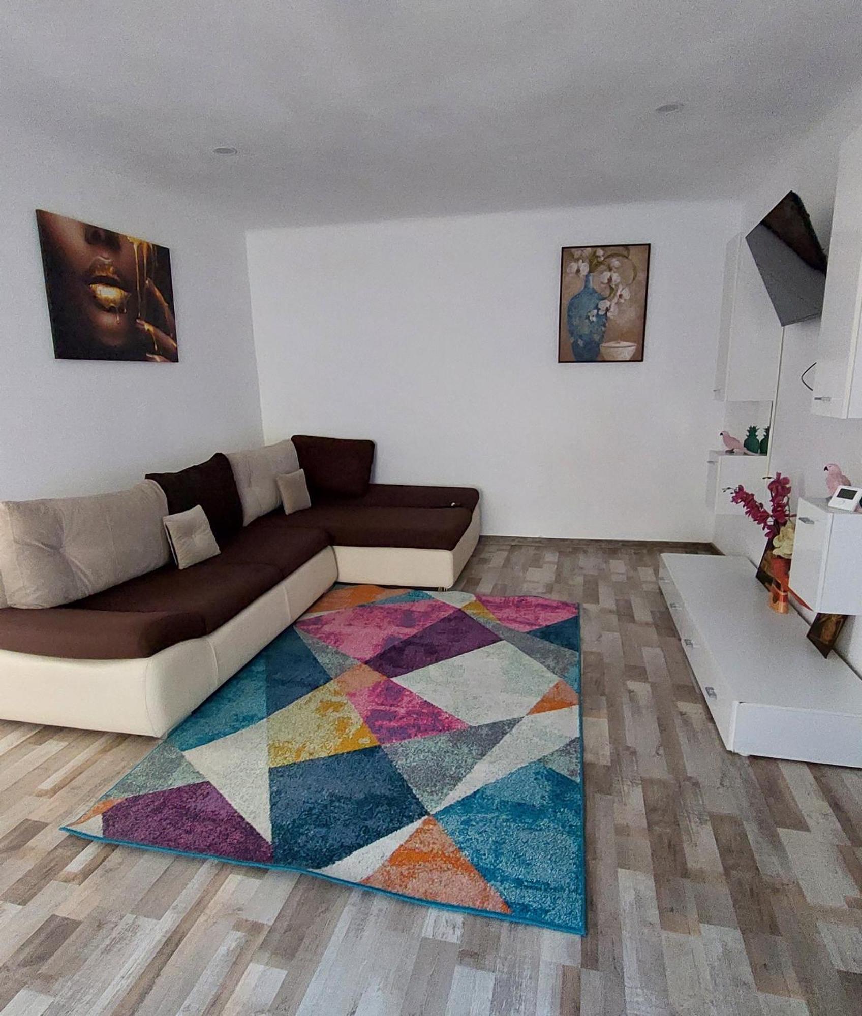 Apartament Diaconu Coresi Apartment บราชอฟ ภายนอก รูปภาพ